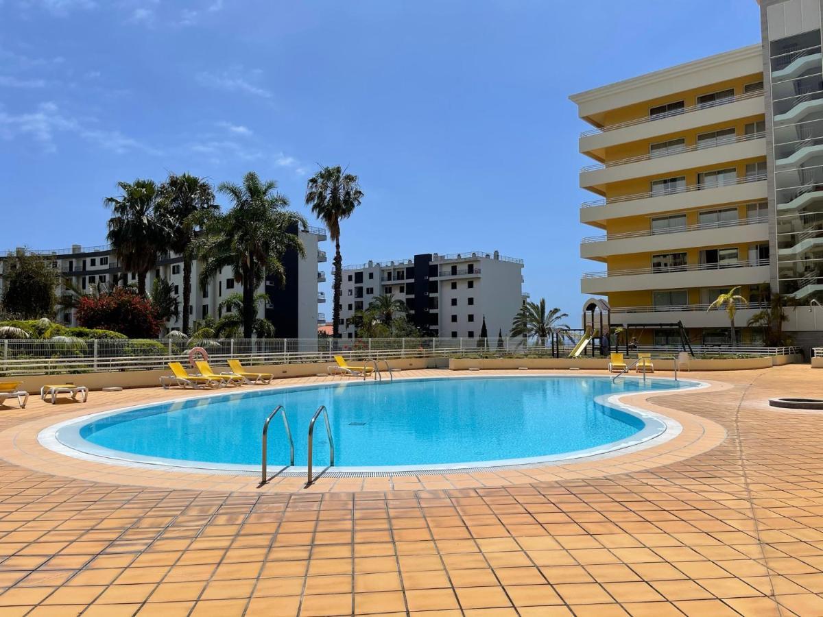 Ajuda Paradise Apartment With Pool And Private Parking フンシャル エクステリア 写真